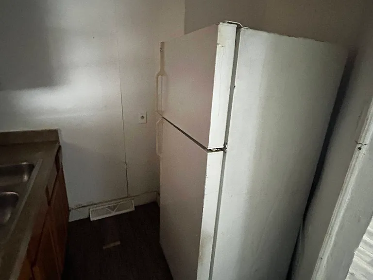 313 Green St — Photo 2