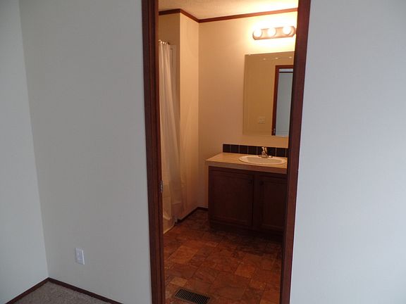 4th image of 332 Lisa Ln