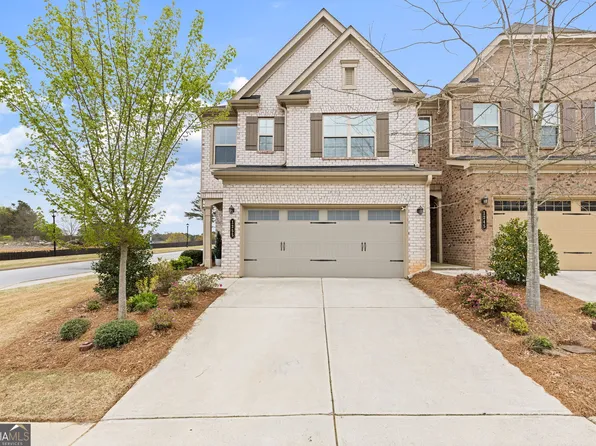 1255 Lanier Meadow Dr, Buford, GA 30518