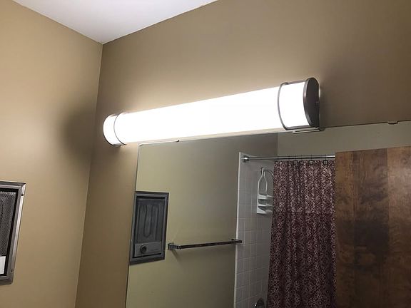 5th image of 1305 E 1st St Suite 5