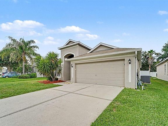 2nd image of 4906 Pennecott Way