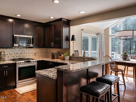 5th image of 69 Damascus Drive