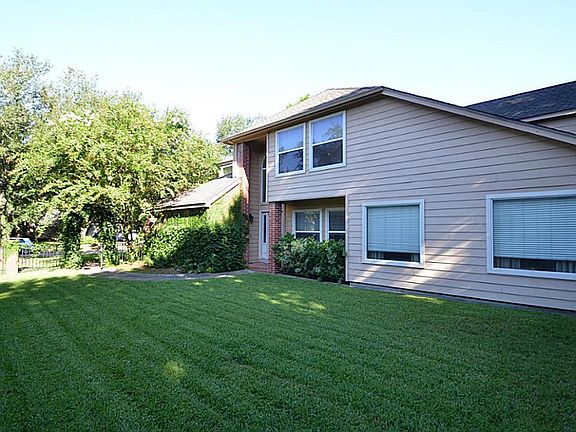 4th image of 515 Earls Court Dr
