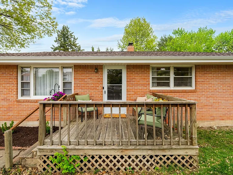 1416 University Dr — Photo 2
