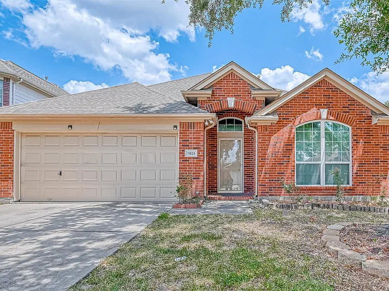 11834 Leaf Oak Dr — Photo 1