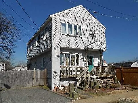 110 Cornelius St photo 1