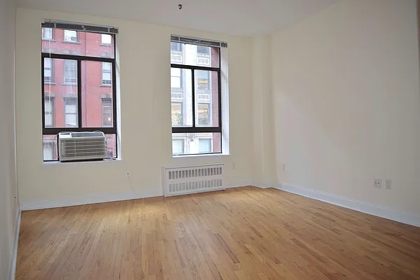 Rented by Manhattan Connection | media 10