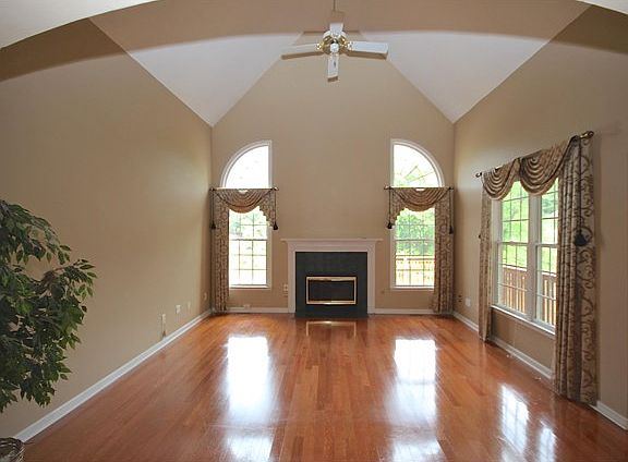 5th image of 195 Heritage Lake Dr