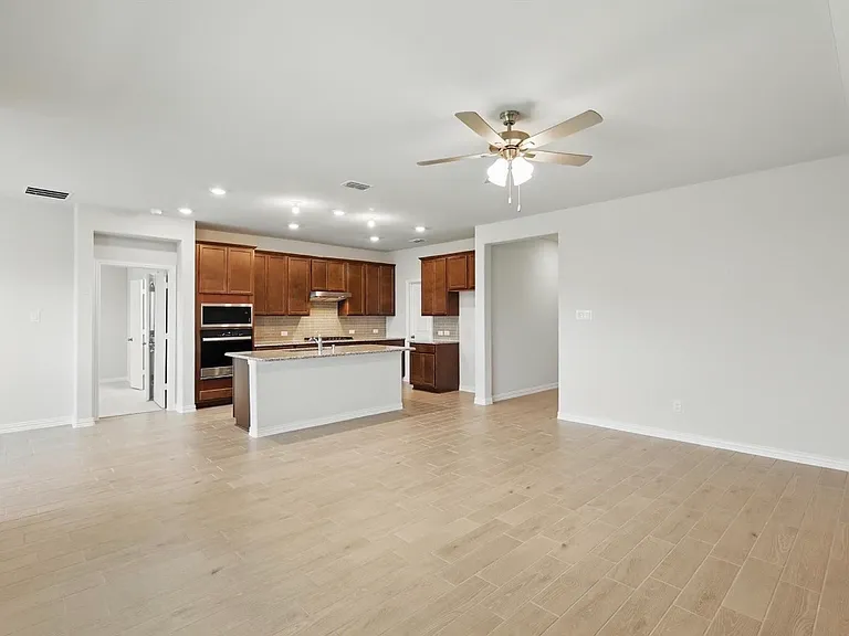 3928 Malachite Dr — Photo 4