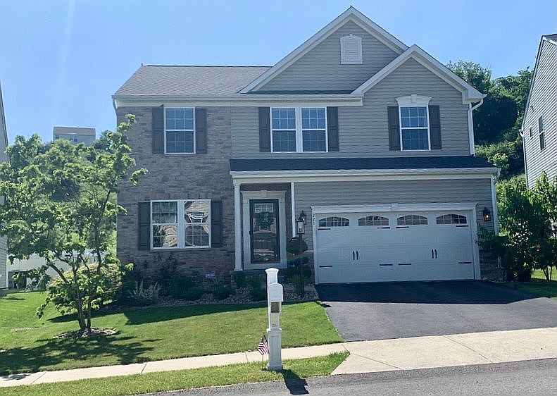 1st image of 221 Heritage Dr