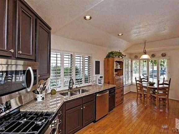 4th image of 256 Saint Thomas Dr