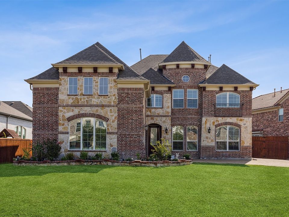 1st image of 604 Golden Bell Ln