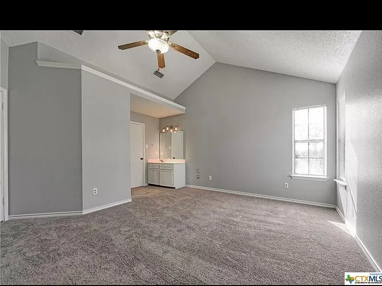 3300 Lois Ln — Photo 22