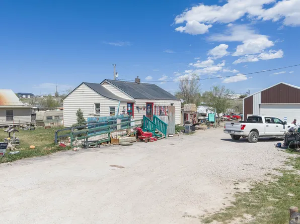 4390 W Sunnyside Dr, Rapid City, SD 57701