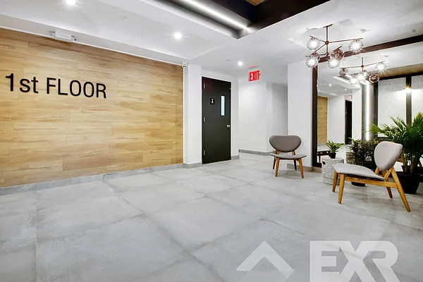 Rented by EXR | media 30