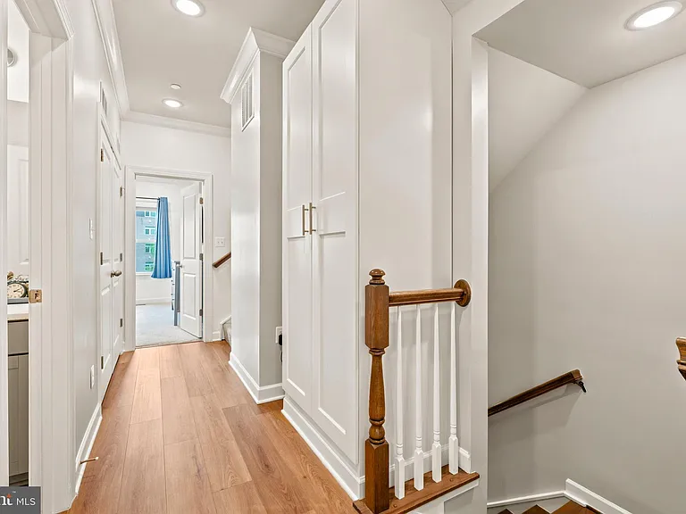 7353 Mountaineer Dr — Photo 17