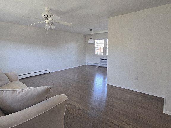 5th image of 364 Westwood Ave #0