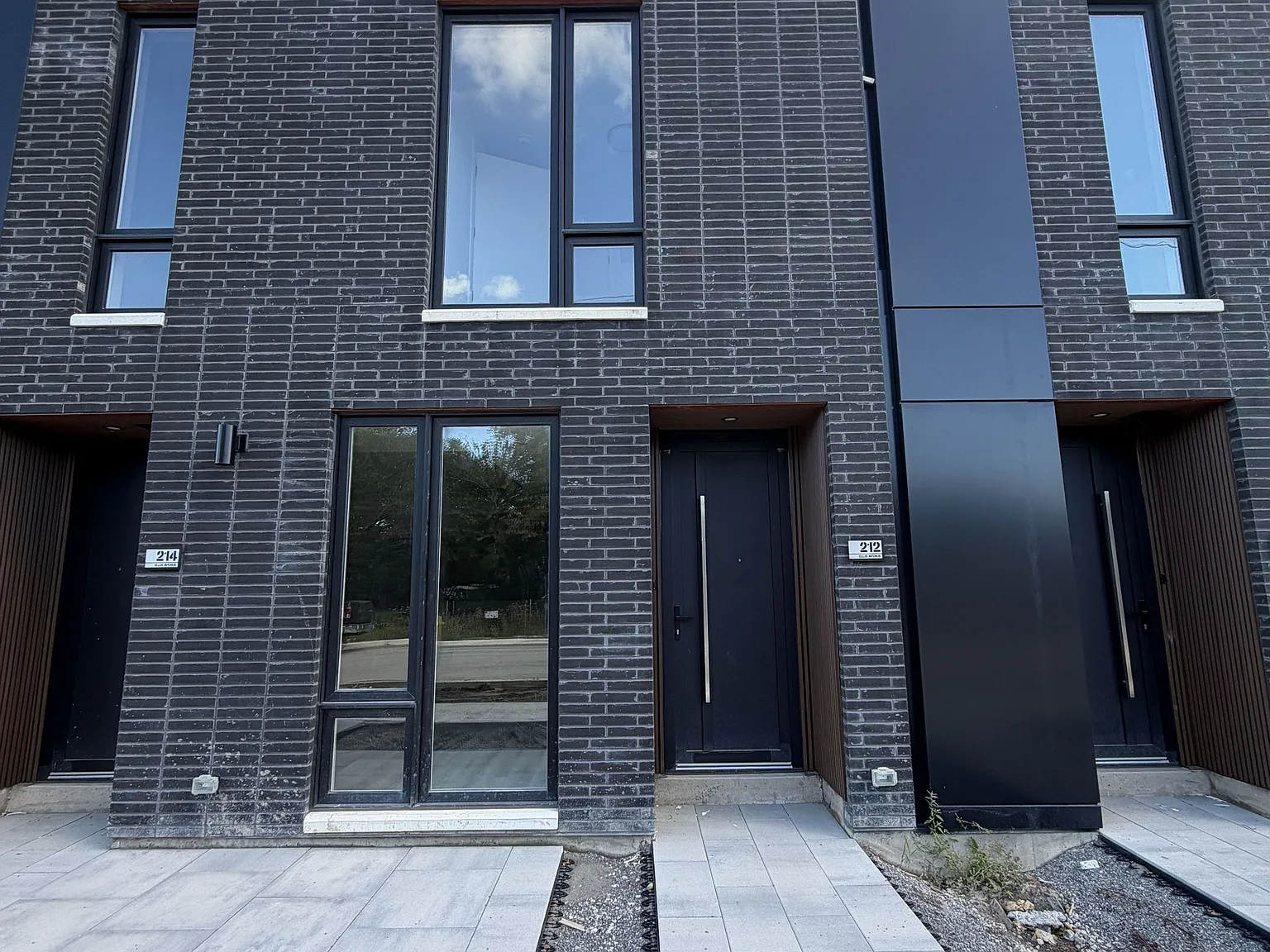 2 bed, $2,500 — Photo 1