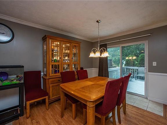 5th image of 1468 Yorktowne Dr