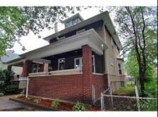 1904 W Fletcher St, Chicago, IL 60657