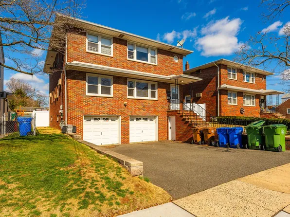 906 W Henry St, Linden, NJ 07036