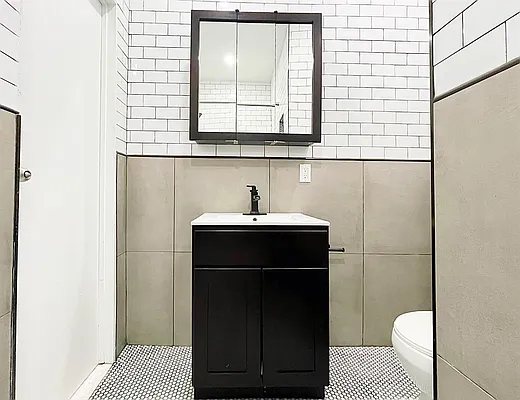 Rented by Bond New York | media 23