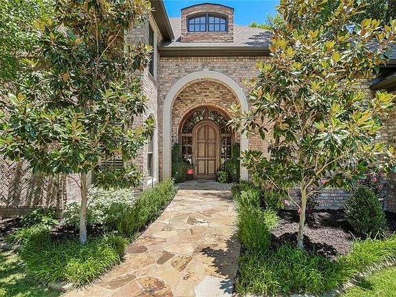 3rd image of 2728 Sylvan Way