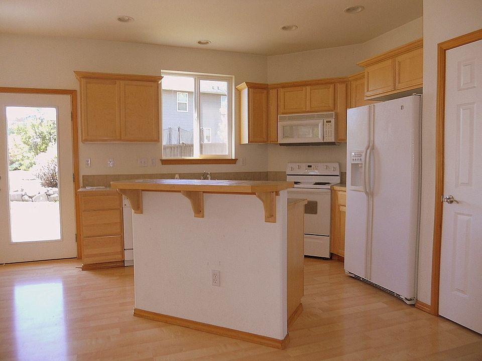 1st image of 13900 199th Ave SE