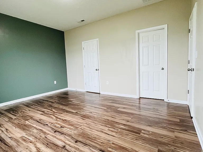 2566 Creek Bank Dr — Photo 14