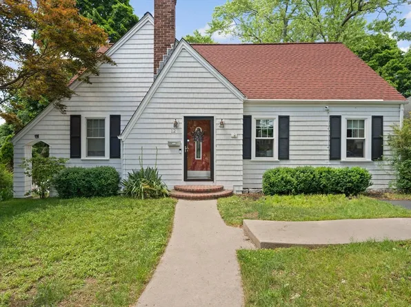 12 Arcadia Rd, Weymouth, MA 02188