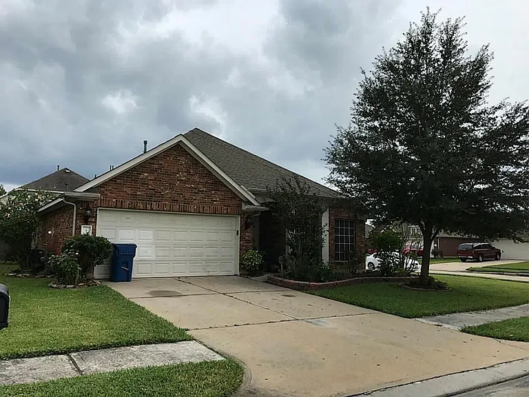 1706 Riane Ln — Photo 1