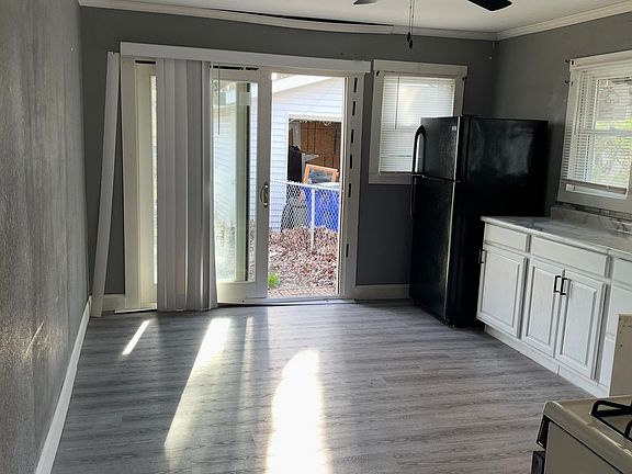 2nd image of 2148 N Graceland Ave