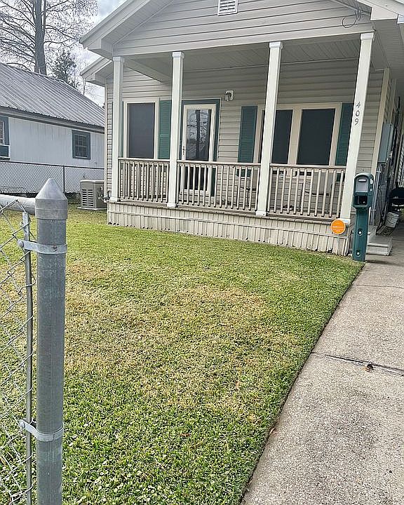 1st image of 409 Daigre St