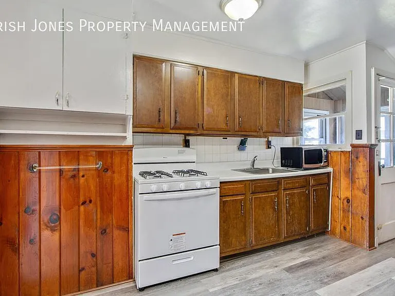 1 Idlebrook Dr — Photo 8
