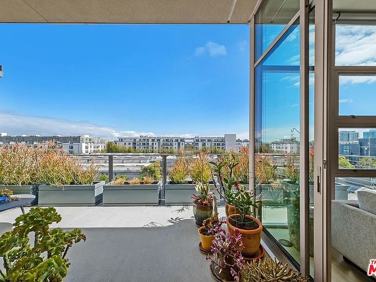 4080 Glencoe Ave #420 — Photo 4