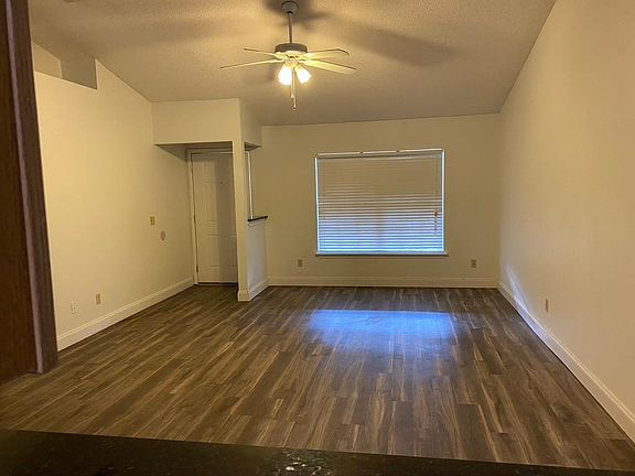 4th image of 168 Reserve Cir