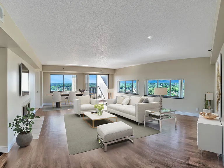 Skyrise Luxury Apartments — Photo 13