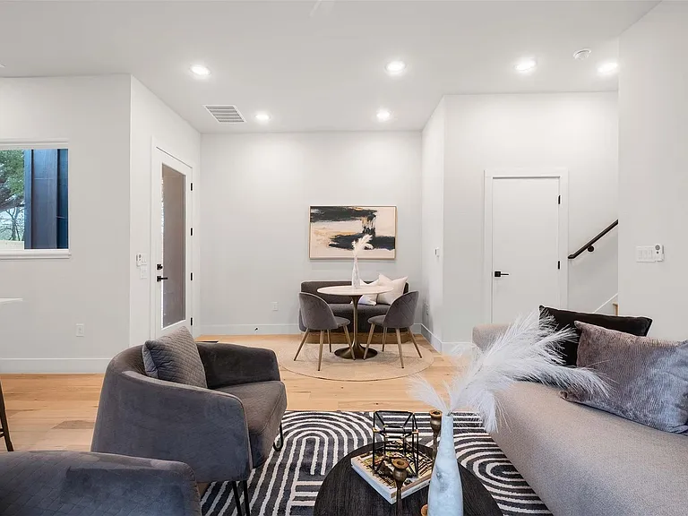 4513 S 3rd St #2 — Photo 7