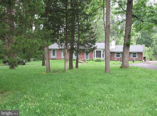 16 Layle Ln, New Britain, PA 18901