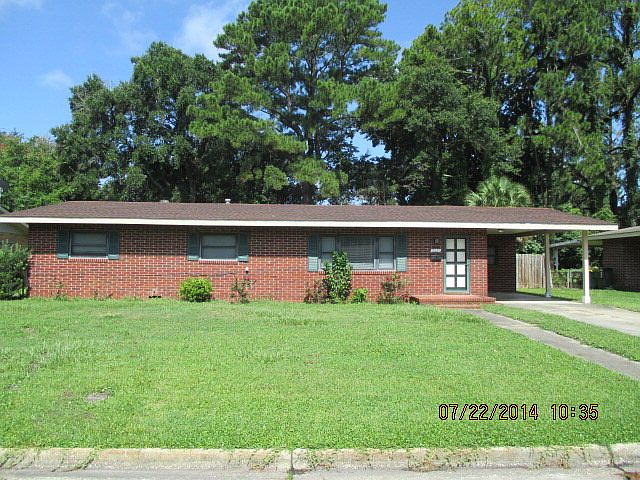 1st image of 3221 Rosewood Ave