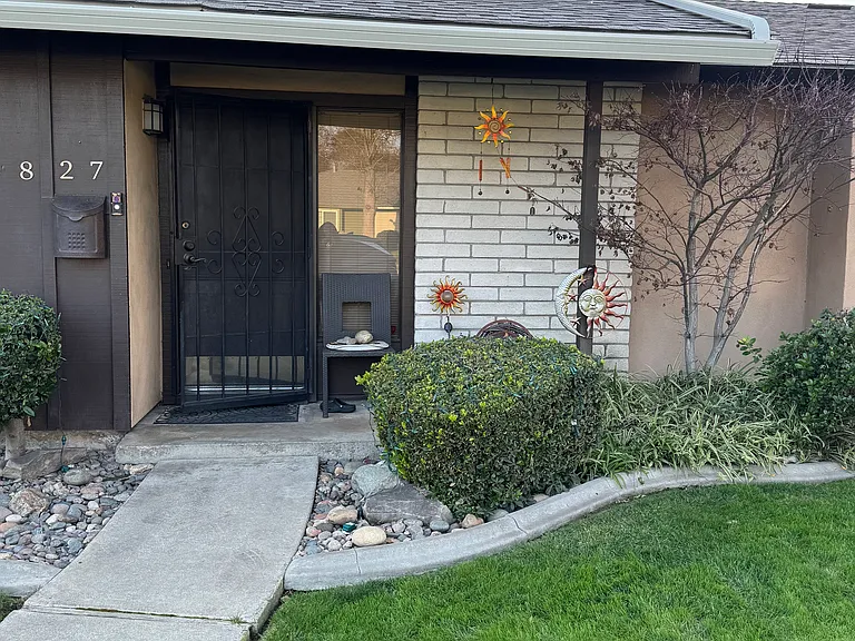 6827 Butler Ct — Photo 2