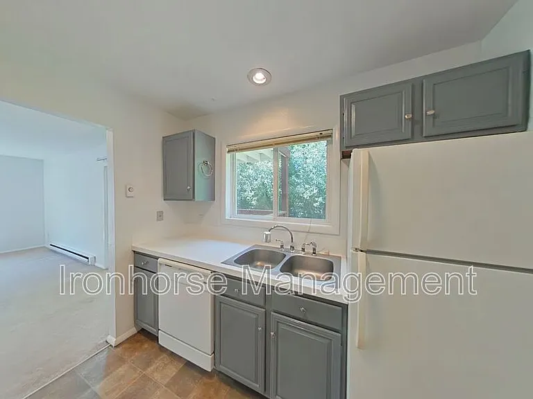 515 S 15th Ave #A — Photo 16