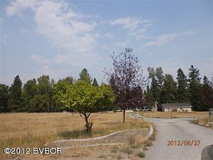 3rd image of 1039 Parkview Dr