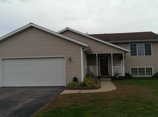 4865 Thornbird Dr, Middleville, MI 49333