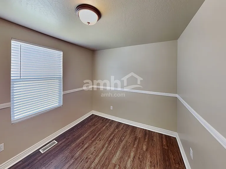 1449 S 2490 E — Photo 20
