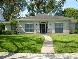3rd image of 9734 Braesmont Dr