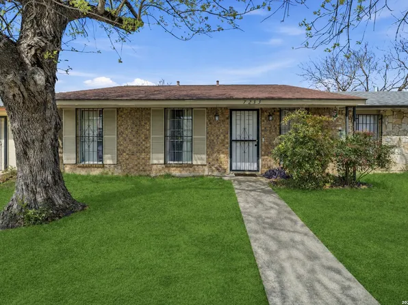 7233 Glen Bay Dr, San Antonio, TX 78239