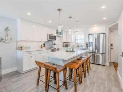 1011 Anglers CV #H204, Marco Island, FL, 34145