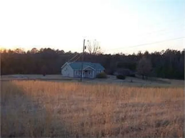 1715 Whites Gap Rd SE, Jacksonville, AL 36265