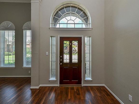 3rd image of 20739 Fawnbrook Ct